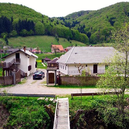 Gospodaria Lui Nea Ion Vama Buzaului Exterior photo
